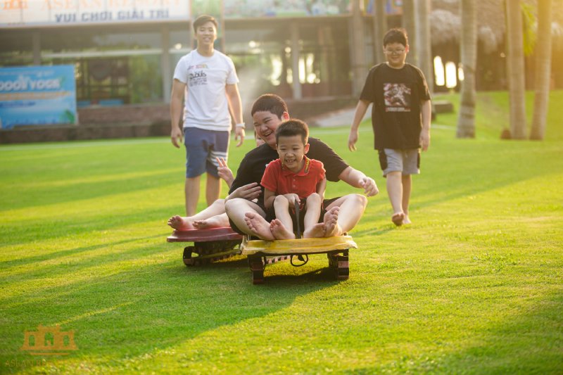 trượt cỏ ASEAN RESORT